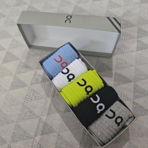 On Running Everyday Socks - Picture 5 of 5